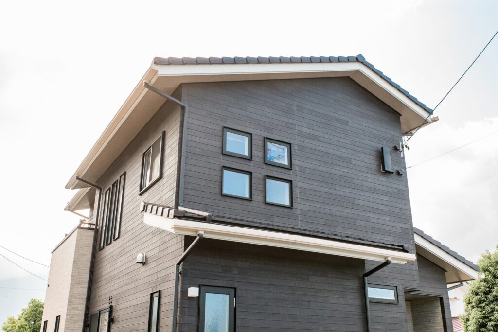 限られた敷地を活かす、二階建ての家（デモ） 施工後